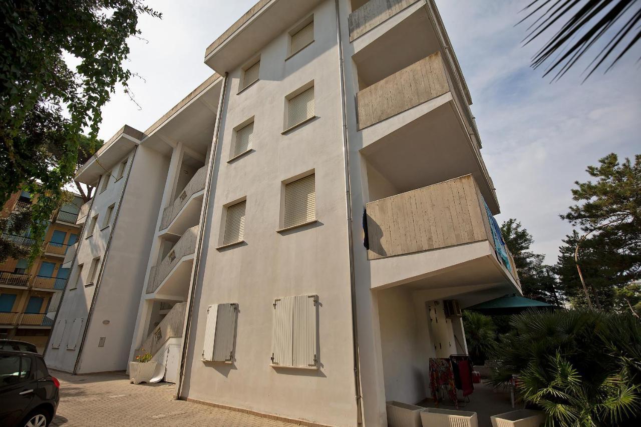 Sirena Apartments ลีโด เดลยี เอสเตนซี ภายนอก รูปภาพ